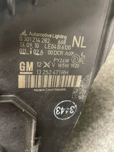 Laden Sie das Bild in den Galerie-Viewer, Frontscheinwerfer Opel Zafira B A 0301214282 13252471 Bi-Xenon Rechts Headlight