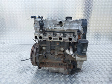 Load image into Gallery viewer, Motor Hyundai I30 D4EA 2.0 CRDI 140PS 221TKm Diesel Engine Unkomplett