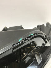 Laden Sie das Bild in den Galerie-Viewer, Frontscheinwerfer Toyota Aygo X 0H-31 Rechts Scheinwerfer Headlight