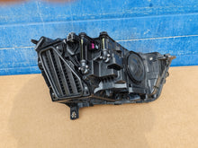 Laden Sie das Bild in den Galerie-Viewer, Frontscheinwerfer Audi Q3 83A941033 LED Links Scheinwerfer Headlight SCH2994002369ys