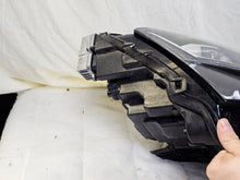 Laden Sie das Bild in den Galerie-Viewer, Frontscheinwerfer Skoda Superb III 3V1941016D 992941571AA LED Rechts Headlight