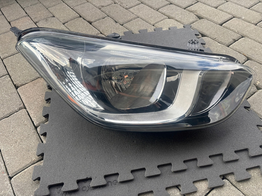 Frontscheinwerfer Hyundai I20 92102-4P500 Rechts Scheinwerfer Headlight SCH6006883941eo
