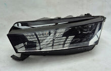 Laden Sie das Bild in den Galerie-Viewer, Frontscheinwerfer Skoda Octavia IV 5E4941015B FALSE Scheinwerfer Headlight SCH5446002666rm