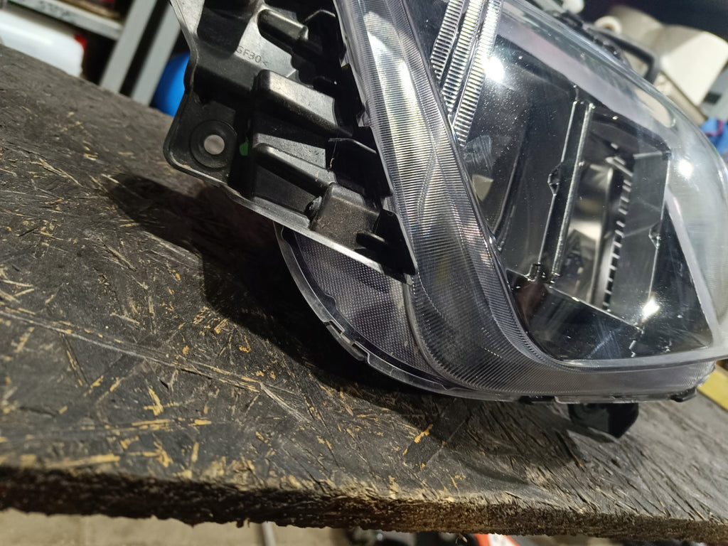 Frontscheinwerfer Hyundai Tucson 92102N7100 N7921-61120 LED Rechts Headlight SCH7335420432qm