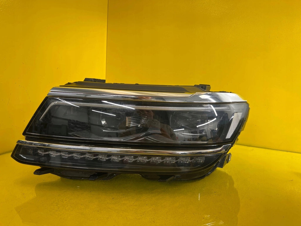 Frontscheinwerfer VW Tiguan 5NB41081A 030110123500 LED Links Headlight