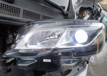 Laden Sie das Bild in den Galerie-Viewer, Frontscheinwerfer Peugeot Expert Traveller 9808573580 Xenon Ein Satz Headlight