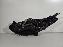 Laden Sie das Bild in den Galerie-Viewer, Frontscheinwerfer Mazda 2 17836347892023 Rechts Scheinwerfer Headlight SCH7801670030ti