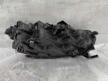 Laden Sie das Bild in den Galerie-Viewer, Frontscheinwerfer Skoda Octavia IV 5E4941015 Full LED Links Headlight SCH4214059613gg