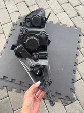 Load image into Gallery viewer, Frontscheinwerfer Hyundai I20 92102-4P500 Rechts Scheinwerfer Headlight