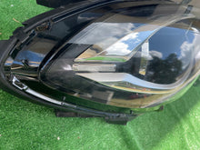 Load image into Gallery viewer, Frontscheinwerfer Mercedes-Benz W246 A2468205461 Halogen Rechts Headlight