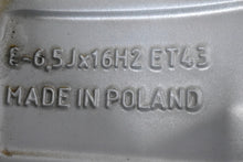 Laden Sie das Bild in den Galerie-Viewer, 1x Alufelge 16 Zoll 6.5" 5x112 43ET Glanz Silber 81A601025 Audi Q2 Rim Wheel FEL3966073035ib