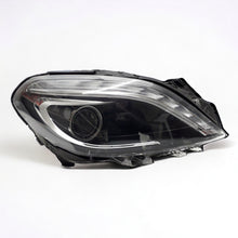 Laden Sie das Bild in den Galerie-Viewer, Frontscheinwerfer Mercedes-Benz W246 W2468200239 Xenon Rechts Headlight