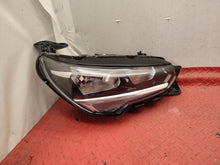 Laden Sie das Bild in den Galerie-Viewer, Frontscheinwerfer Opel Corsa F 39162649 39162648 LED Rechts oder Links