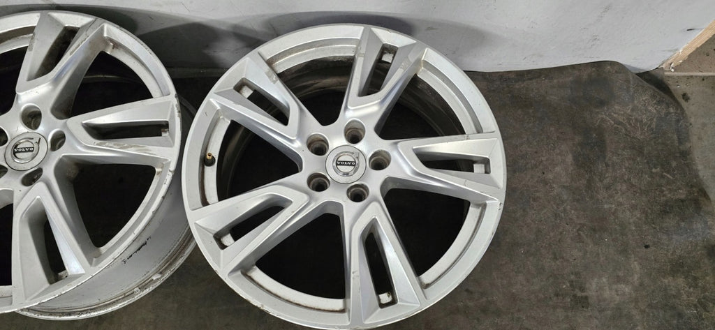 1x Alufelge 18 Zoll 7.5" 5x108 42ET Glanz Silber 31362839 Volvo V60 S60 FEL7036496227vz