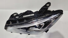 Laden Sie das Bild in den Galerie-Viewer, Frontscheinwerfer Mercedes-Benz Cla 1179067800 Links Scheinwerfer Headlight SCH6558816188zv