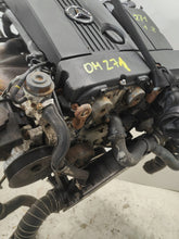 Laden Sie das Bild in den Galerie-Viewer, Motor Mercedes-Benz OM271 1.8 Benzin Engine Unkomplett