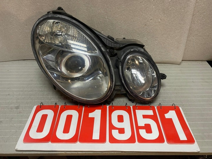 Frontscheinwerfer Mercedes-Benz W211 A2118201461 Xenon Rechts Headlight SCH7668398291bi
