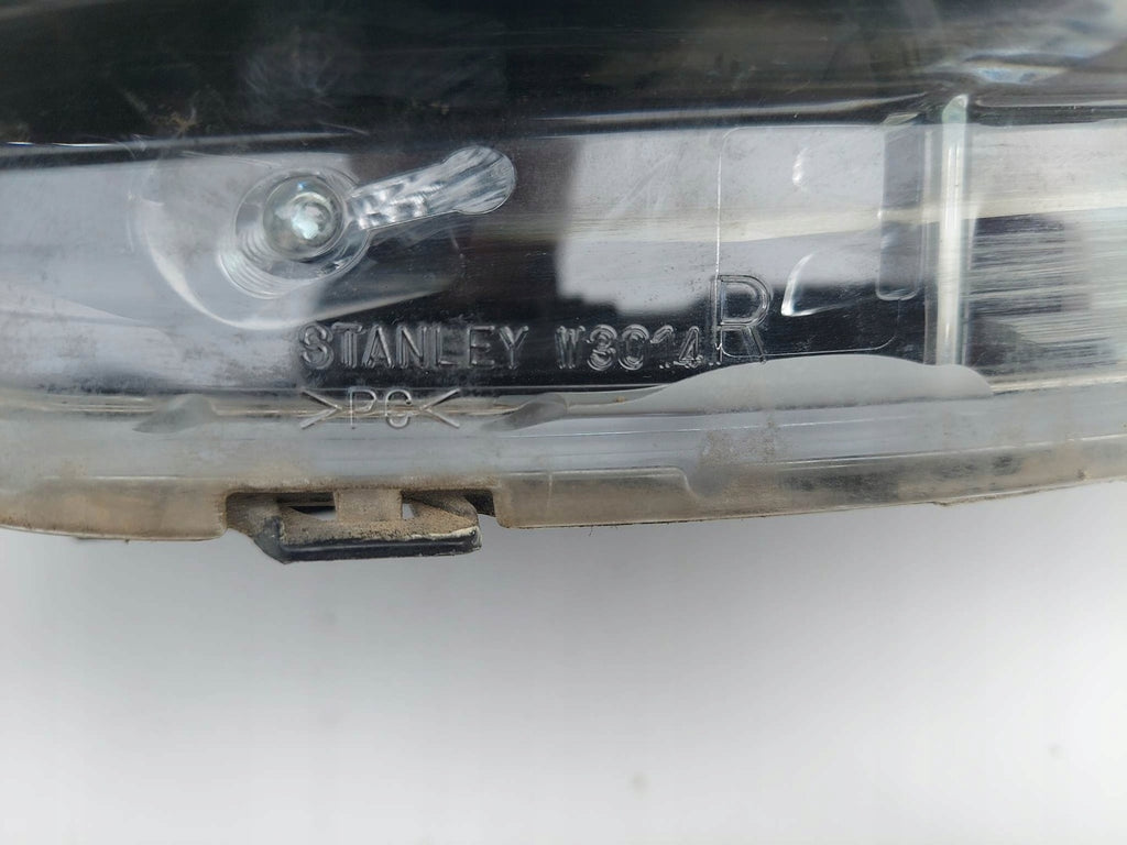 Frontscheinwerfer Mitsubishi Mirage II Space Star W3014 W3015 Xenon Rechts