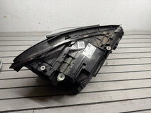 Laden Sie das Bild in den Galerie-Viewer, Frontscheinwerfer Mercedes-Benz W247 A2479060904 Links Scheinwerfer Headlight SCH7618481037lb