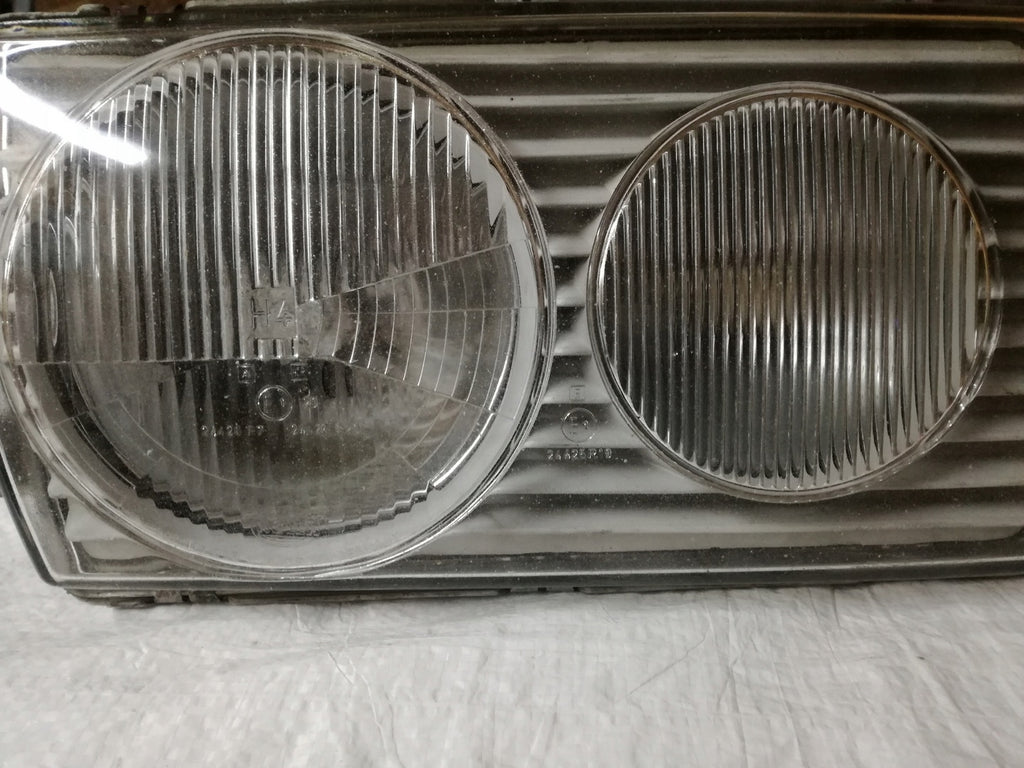 Frontscheinwerfer Mercedes-Benz W123 1238205261 1EJ003075041 Rechts Headlight SCH5843512632sl