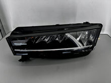 Laden Sie das Bild in den Galerie-Viewer, Frontscheinwerfer Skoda Octavia IV 5E4941015 Full LED Rechts oder Links SCH5120460057ky