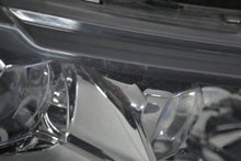 Laden Sie das Bild in den Galerie-Viewer, Frontscheinwerfer Mitsubishi Outlander III 8301C8-64 Full LED Rechts Headlight