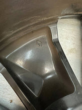 Load image into Gallery viewer, 1x Alufelge 20 Zoll 5x114.3 403005760R Renault Rim Wheel FEL2142146366my