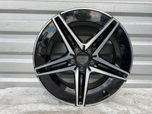 Laden Sie das Bild in den Galerie-Viewer, 1x Alufelge 18 Zoll 8.5&quot; 5x112 A2064011800 Mercedes-Benz Rim Wheel