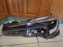 Laden Sie das Bild in den Galerie-Viewer, Frontscheinwerfer Toyota Corolla 81150-02X10 Full LED Links Headlight