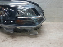 Laden Sie das Bild in den Galerie-Viewer, Frontscheinwerfer Opel Zafira Vivaro C 9832836480 0021827403 Rechts Headlight