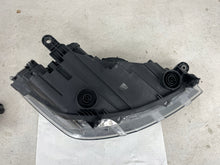 Laden Sie das Bild in den Galerie-Viewer, Frontscheinwerfer Seat Ibiza 6F1941015A 6F1941016A LED Rechts oder Links