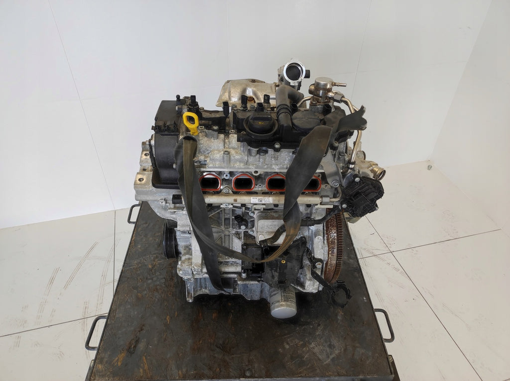 Motor Audi A3 DHF 1.5 TSI 131PS 96kW Benzin Engine Komplett