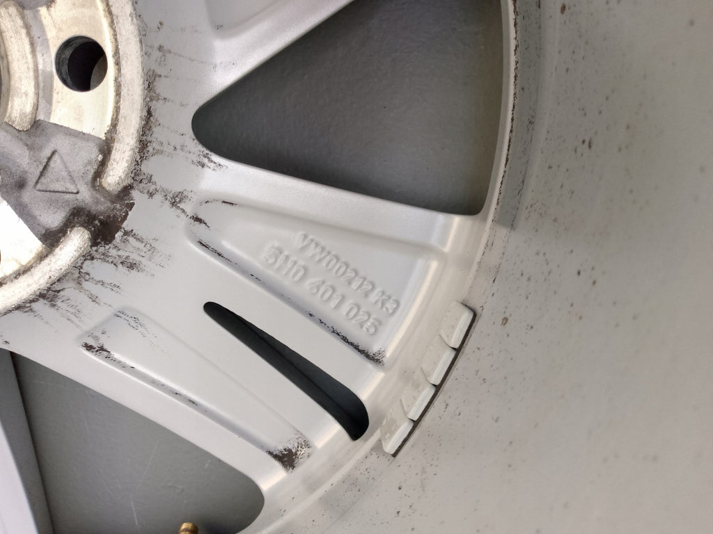 1x Alufelge 16 Zoll 7.0" 5x112 48ET 5H0601025 VW Golf Viii Rim Wheel