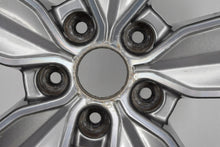 Load image into Gallery viewer, 1x Alufelge 18 Zoll 7.5&quot; 5x114.3 49ET Glanz 52910-B8185 Hyundai Rim Wheel