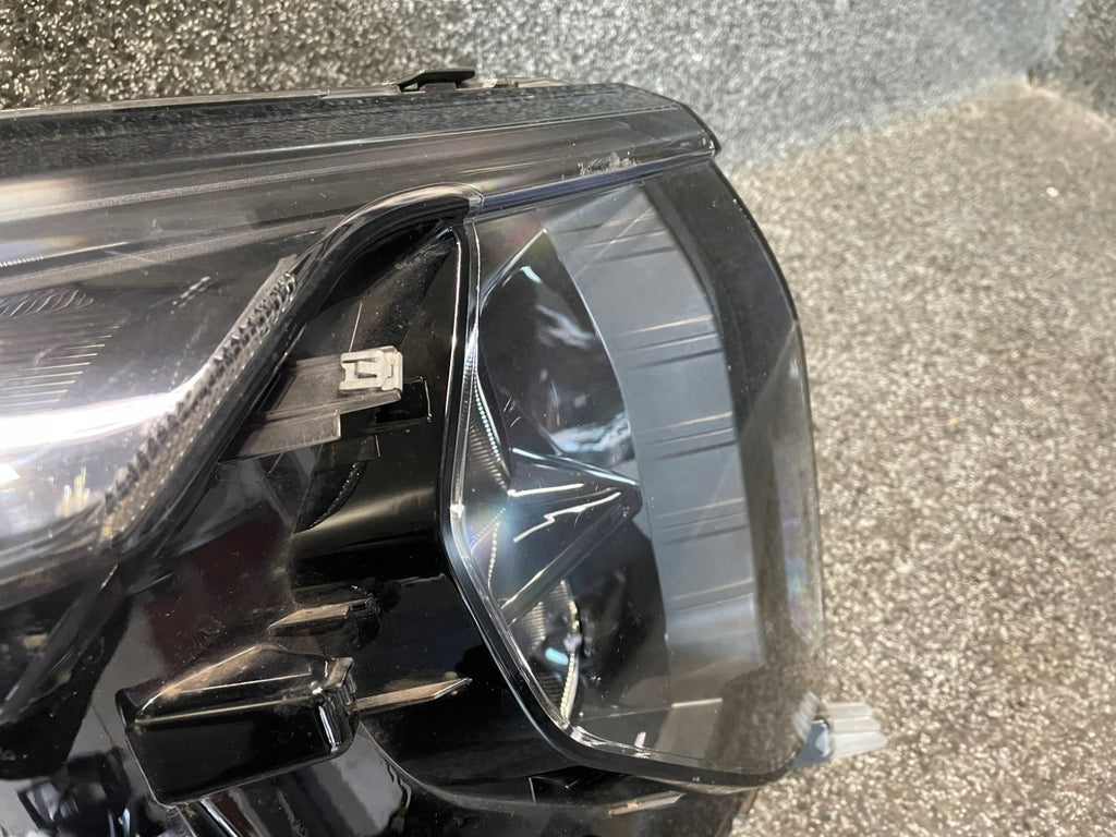 Frontscheinwerfer Ford Courier R2X613W029CE Rechts Scheinwerfer Headlight SCH5709097191fn