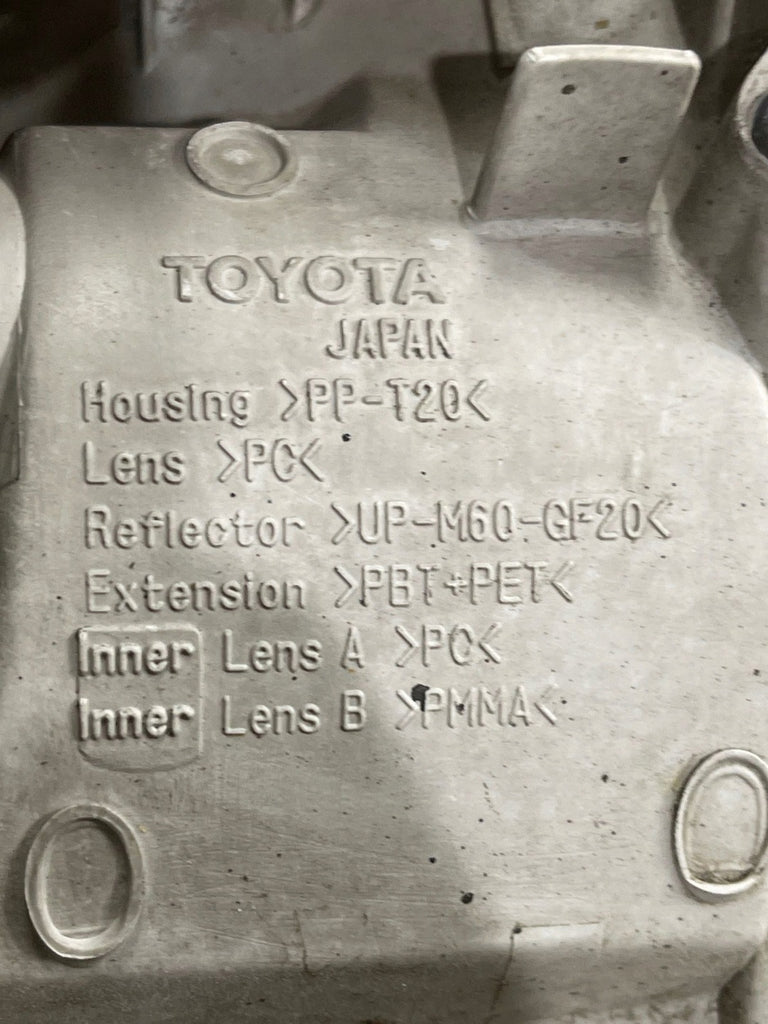 Frontscheinwerfer Toyota Land Cruiser UPM60GF20 Rechts Scheinwerfer Headlight SCH6176664497kk