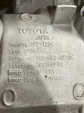 Load image into Gallery viewer, Frontscheinwerfer Toyota Land Cruiser UPM60GF20 Rechts Scheinwerfer Headlight SCH6176664497kk