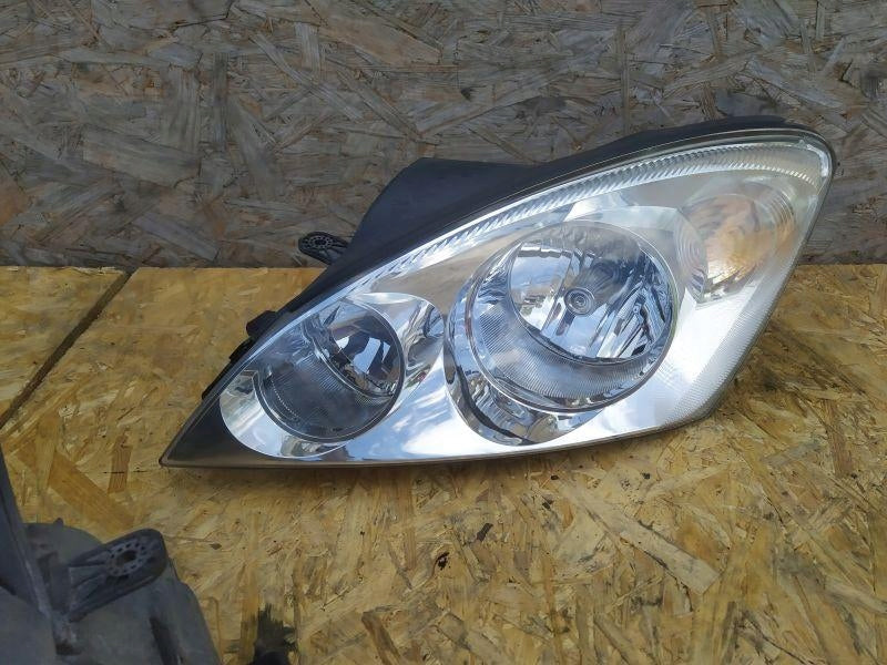Frontscheinwerfer Kia Ceed 92101-1H0XX Ein Stück (Rechts oder Links) Headlight