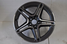 Laden Sie das Bild in den Galerie-Viewer, 1x Alufelge 19 Zoll 7.5&quot; 5x112 A2474011500 Mercedes-Benz Glb Gla Amg Rim Wheel
