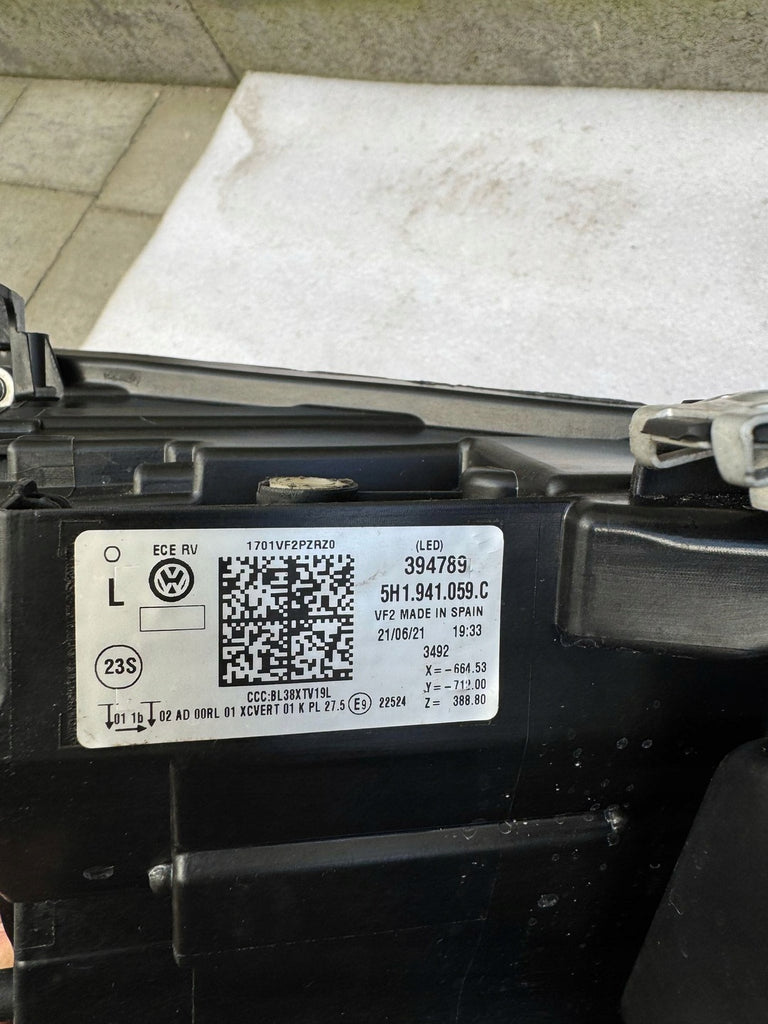 Frontscheinwerfer VW Golf VIII 5H1941059C 5H1941060C Full LED Ein Satz Headlight SCH3633212610nu