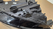 Laden Sie das Bild in den Galerie-Viewer, Frontscheinwerfer BMW I3 7472186-02 Rechts Scheinwerfer Headlight