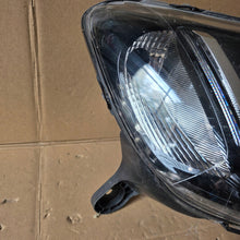 Load image into Gallery viewer, Frontscheinwerfer Dacia Sandero II 90029995 Rechts Scheinwerfer Headlight SCH7325756333vu