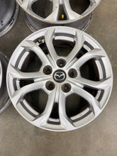 Load image into Gallery viewer, 4x Alufelge 16 Zoll 6.5" 5x114.3 50ET Matt Silber 9965F36560 Mazda Cx-3 FEL2207914388dc