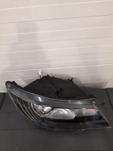 Load image into Gallery viewer, Frontscheinwerfer Skoda Superb Rechts Scheinwerfer Headlight