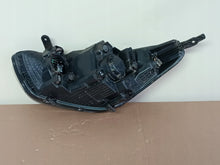 Load image into Gallery viewer, Frontscheinwerfer Hyundai I20 92102-4P500 Rechts Scheinwerfer Headlight SCH4867142715ti