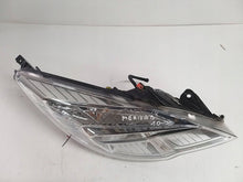 Laden Sie das Bild in den Galerie-Viewer, Frontscheinwerfer Opel 13253630 Rechts Scheinwerfer Headlight