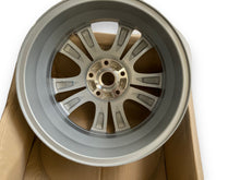 Load image into Gallery viewer, 1x Alufelge 17 Zoll 7.0" 5x114.3 47ET Glanz Silber 403000095R Renault Latitude FEL7726275196bs