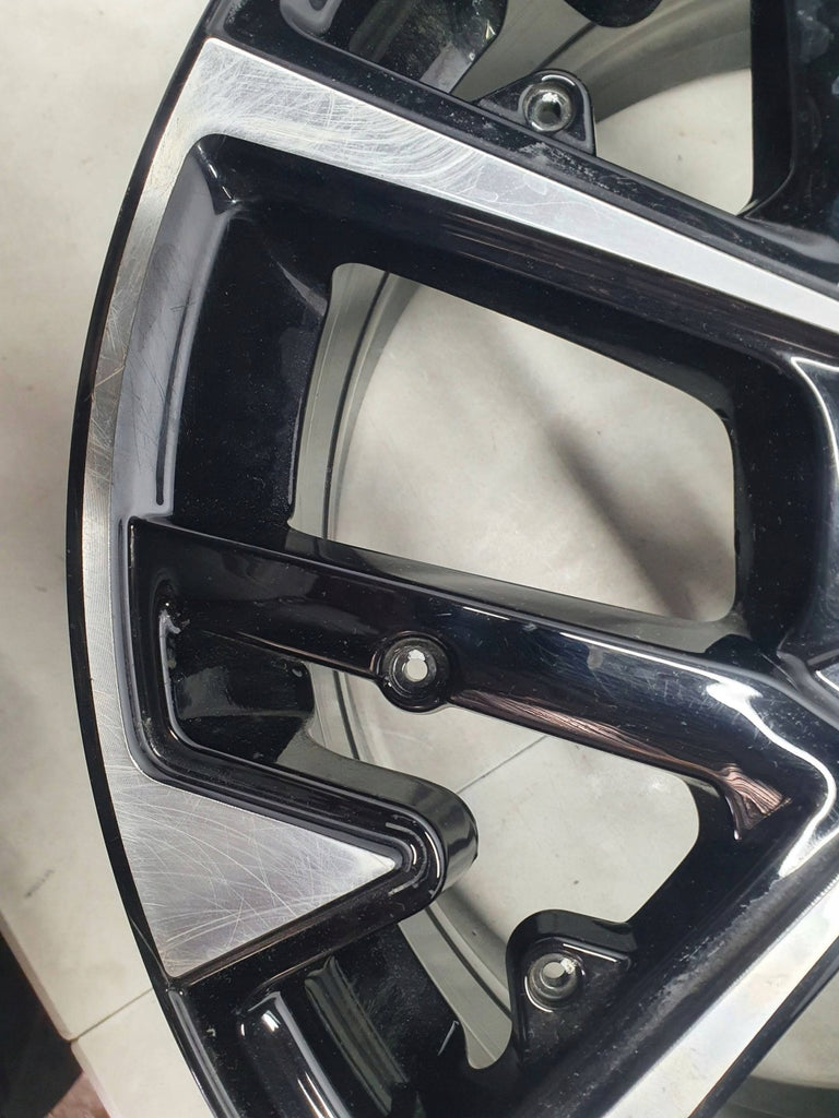 1x Alufelge 17 Zoll 7.0" 4x108 32ET Glanz Schwarz 9833892680 Opel Corsa F FEL2375778221jc