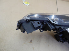 Laden Sie das Bild in den Galerie-Viewer, Frontscheinwerfer Toyota Corolla 81110-02S60 LED Rechts Scheinwerfer Headlight SCH2308771223mb