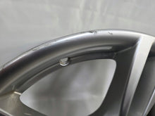 Laden Sie das Bild in den Galerie-Viewer, 1x Alufelge 18 Zoll 8.5" 5x120 47ET Glanz Silber 7845881 BMW F30 F32 F31 FEL7420151895bg